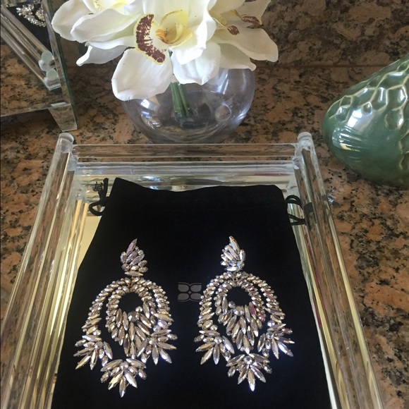 Bcbgmaxazria Accessories Gorgeous Crystal Chandelier Earrings Bcbgmaxazria Gorgeous Crystal Chandelier Earrings