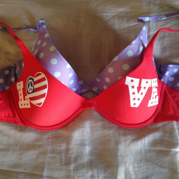 🆚Two Bras💟