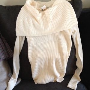 Venus sweater