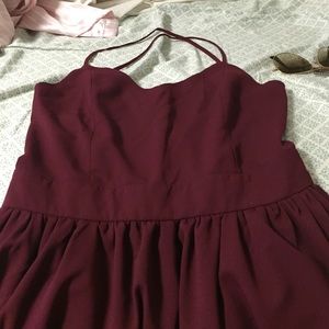 Tobi mini dress in maroon, backless