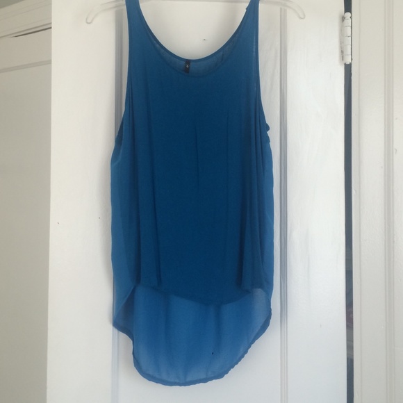 🚫 SOLD 🚫 Blue hi-lo tank