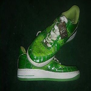 Nikes~~TAKING OFFERS;-) ;-) ;-) ;-)men 8