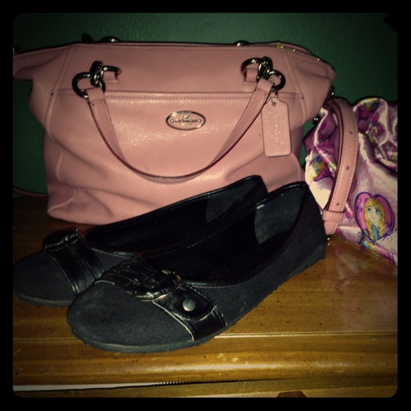 🎈 SALE 🎈 Deb Black Flats Size 7