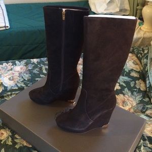 Vince Camuto brown suede wedge boots
