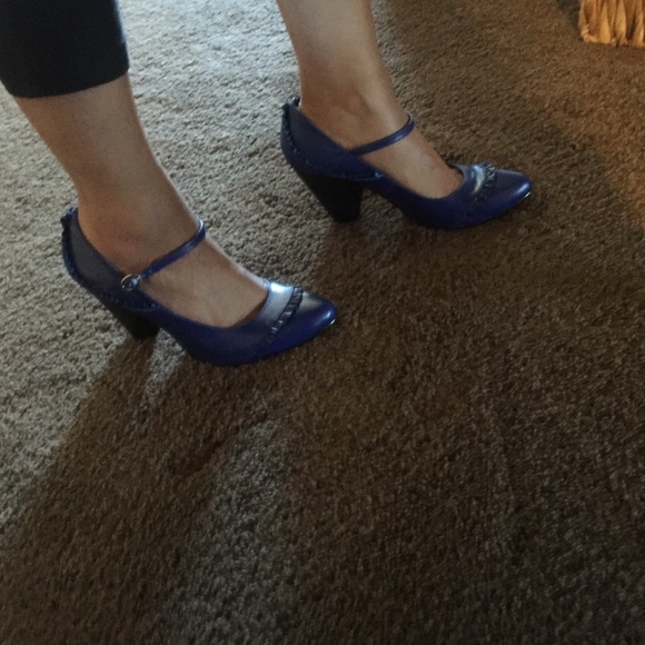 Wild Pair blue heel!