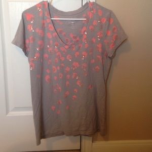 Old navy t-shirt