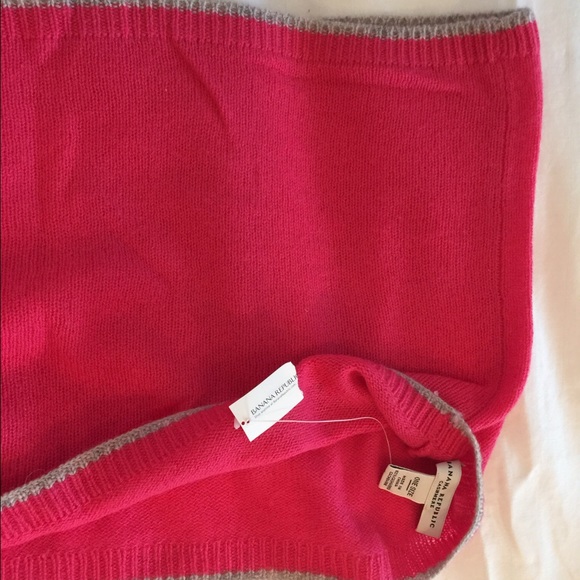 Hot pink cashmere Banana Rep cowl scarf.  Tags on.
