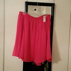 **price drop**Brand new Old Navy flirty skirt.