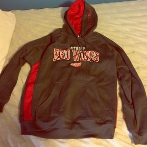 Guys red wings hoodie
