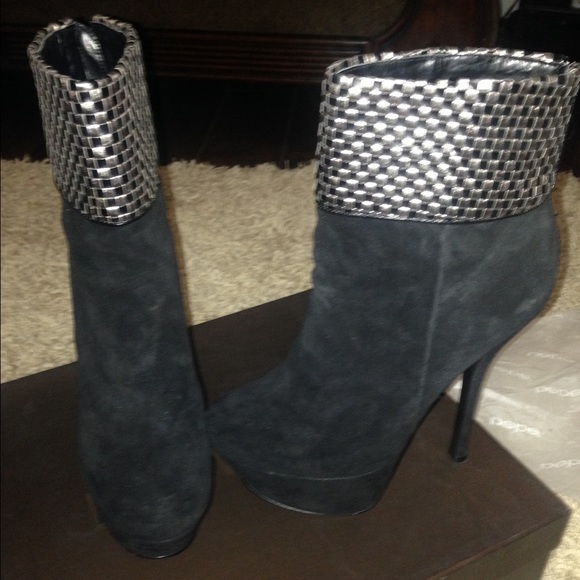 Bebe shoes like new!!!