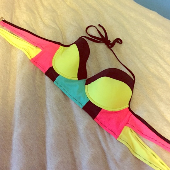 Bathing suit top