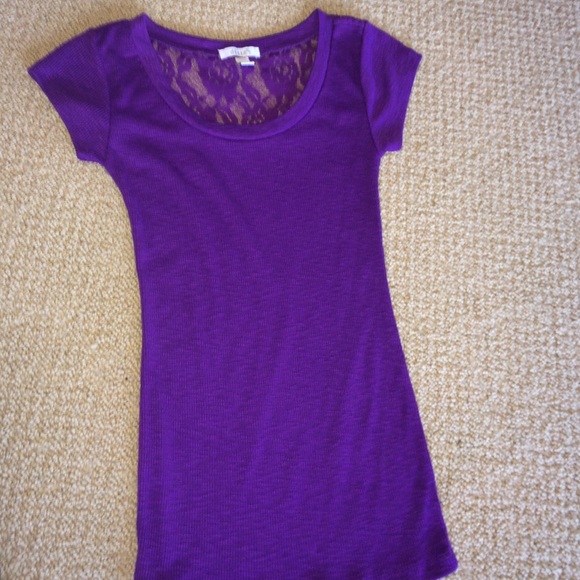 Delias Purple Top