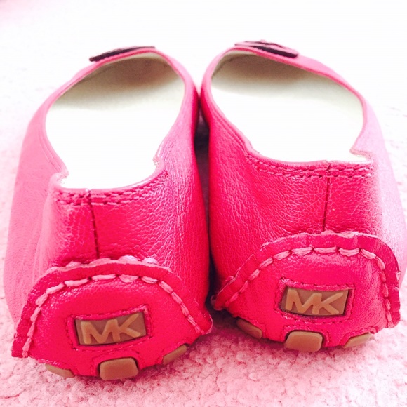 🚫💕🚫 SOLD NWT Michael Kors flats - Picture 2 of 3
