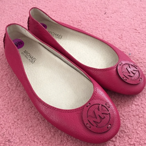 🚫💕🚫 SOLD NWT Michael Kors flats - Picture 3 of 3