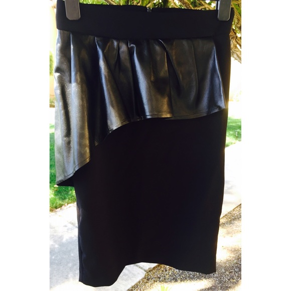 🐯Zara skirt with foax leather peplum🐯 - Picture 2 of 4