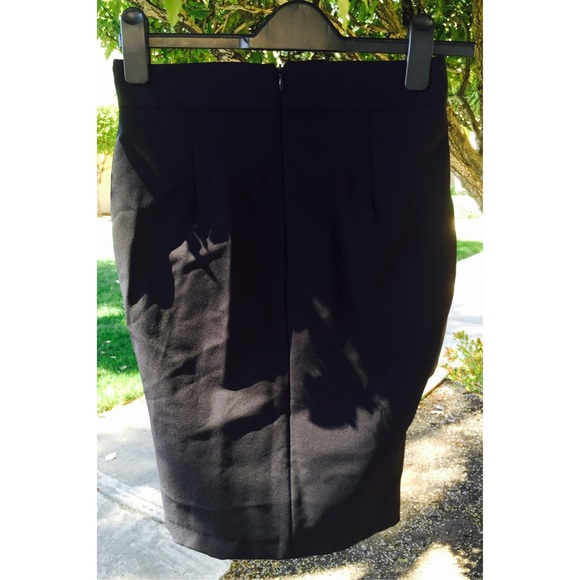 🐯Zara skirt with foax leather peplum🐯 - Picture 3 of 4