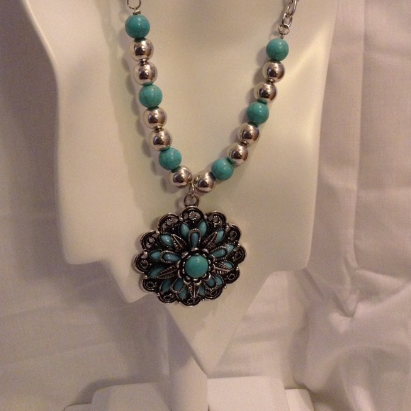 Jewelry - SOLD. Floral Turquoise Necklace Set