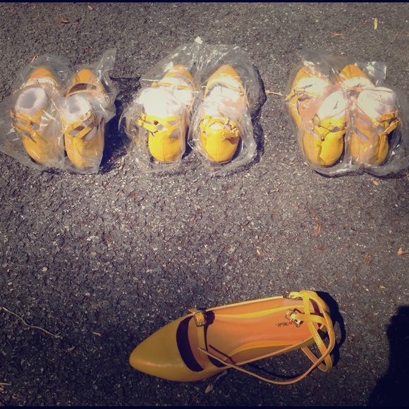 Modcloth mustard yellow ankle strap flats - Picture 1 of 2