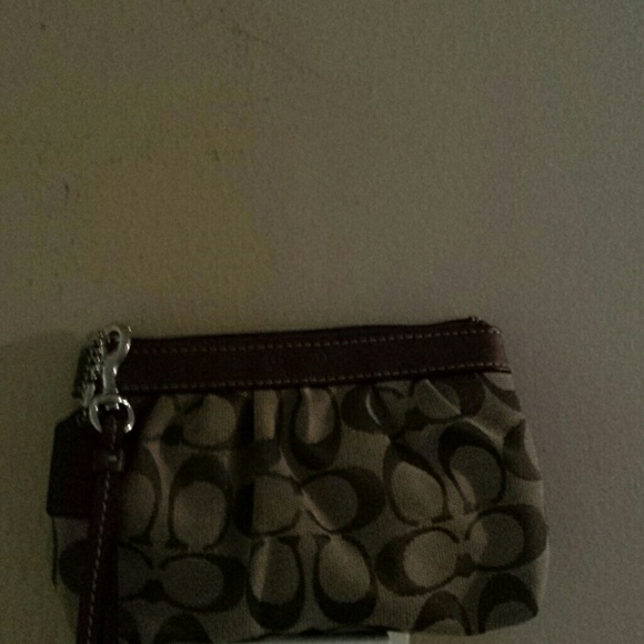 Wristlet authentic coach
