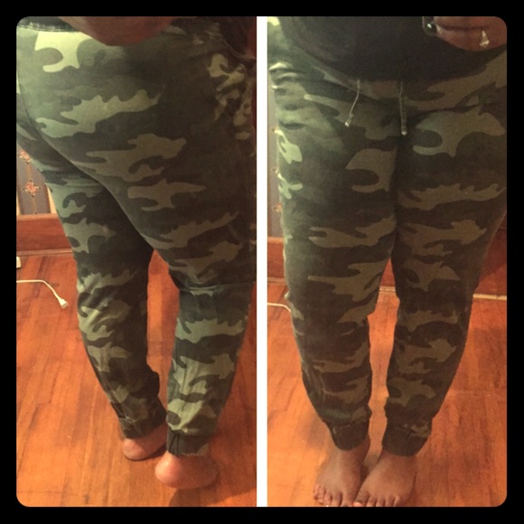 camo joggers