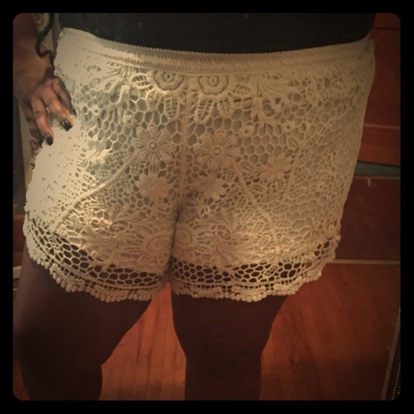 lace shorts