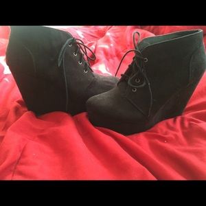 Heel wedges