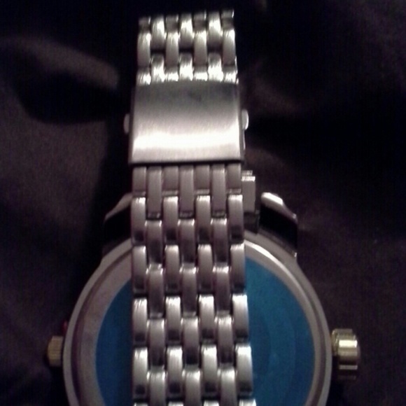 Watch - Picture 3 of 4