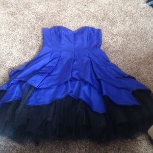 Prom dress / formal dress