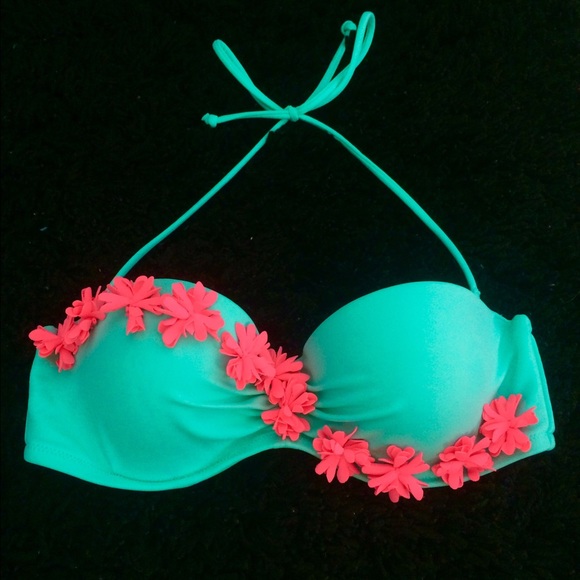 Victoria's secret bikini top