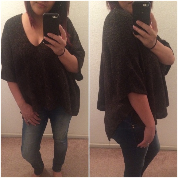 3 for $15 🥳 NWOT Black Poncho Sweater - Picture 3 of 3