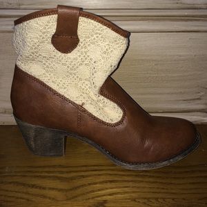 Mudd  Lace Cowboy Boots