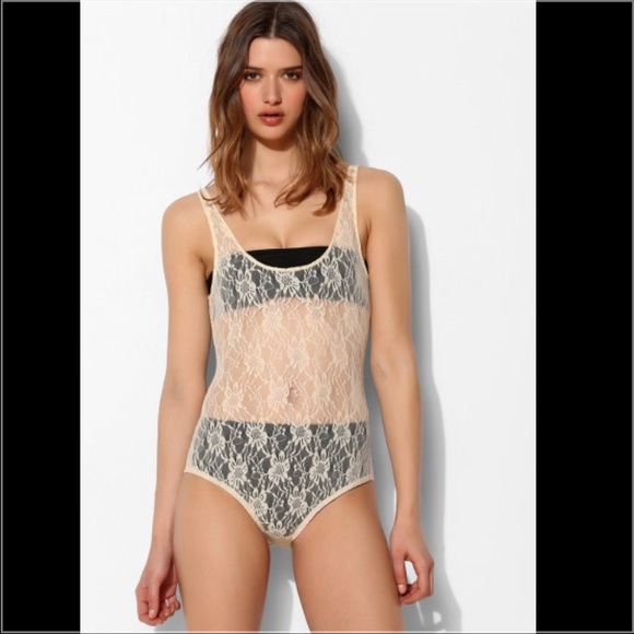 Kimchi Blue Lace Scoopneck Bodysuit
