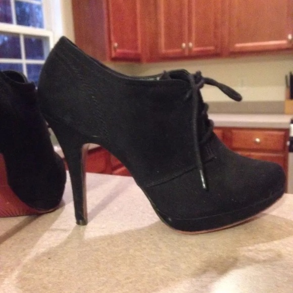 NEW adorable black booties!! Size 6.5