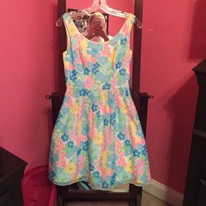 Lilly Pulitzer dress (0)