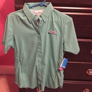 Columbia PFG. Size small. Never worn before, tags