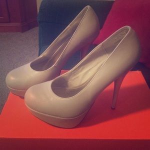 Nude leather heels!