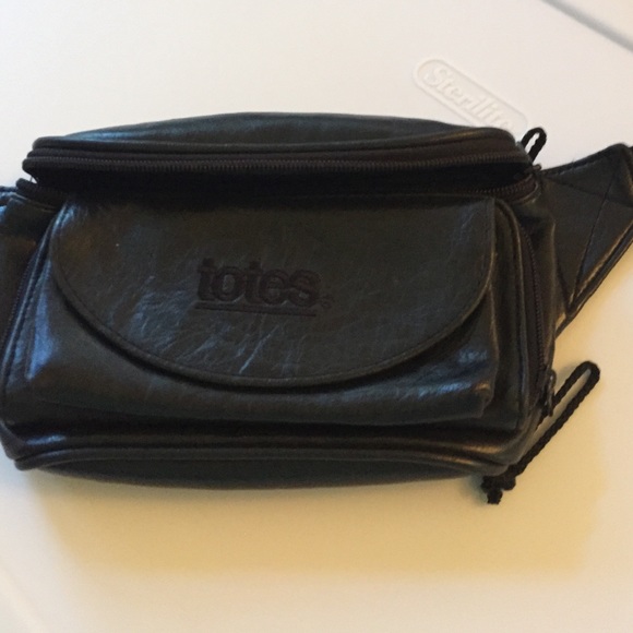 Organizer fanny pack