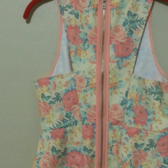 Dress - Picture 4 of 4