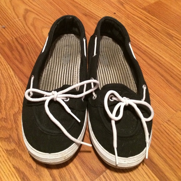 Casual flats
