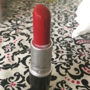 💄Mac Lipsticks 💄Russian Red & Crosswires💋