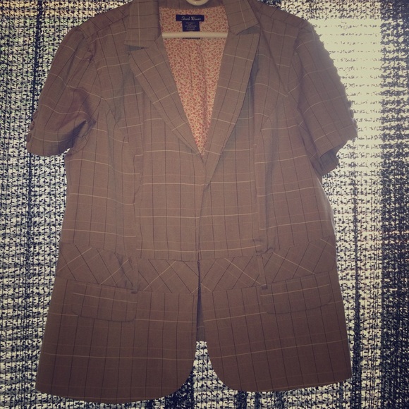 Short sleeved grey, white and pink blazer with