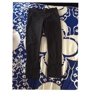 Lululemon Black Cropped Running Pants