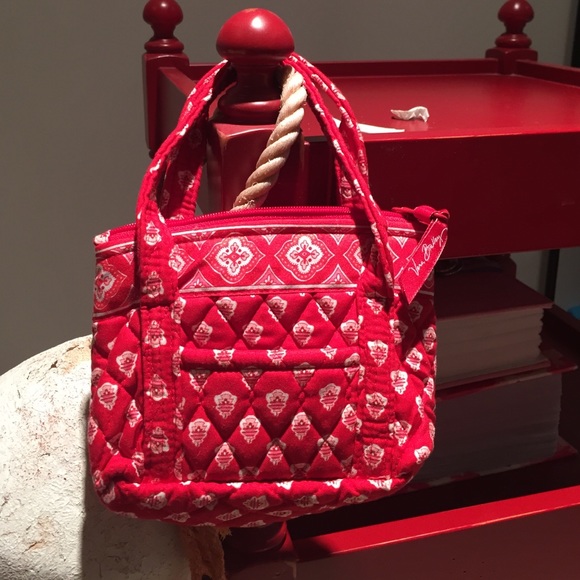 Adorable little Vera Bradley bag