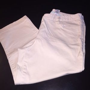 Covington Stretch Khaki Capri Pants