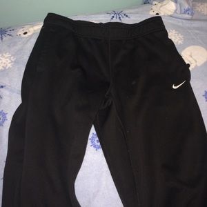 Black Nike Therma-Fit Sweatpants