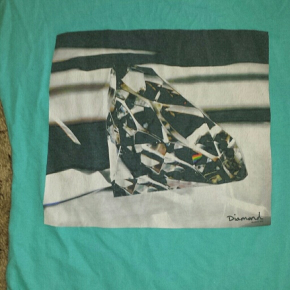 Diamond  tee - Picture 2 of 2