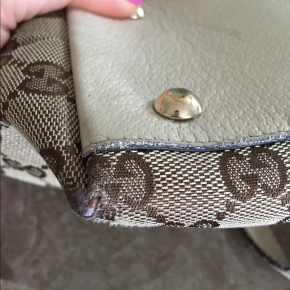 🔴SOLD🔴Gucci Hangbag. Tan and Brown. 100% Authen - Picture 2 of 5