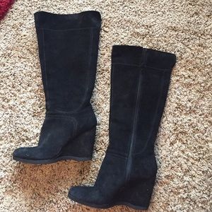 Bandolino black suede boots