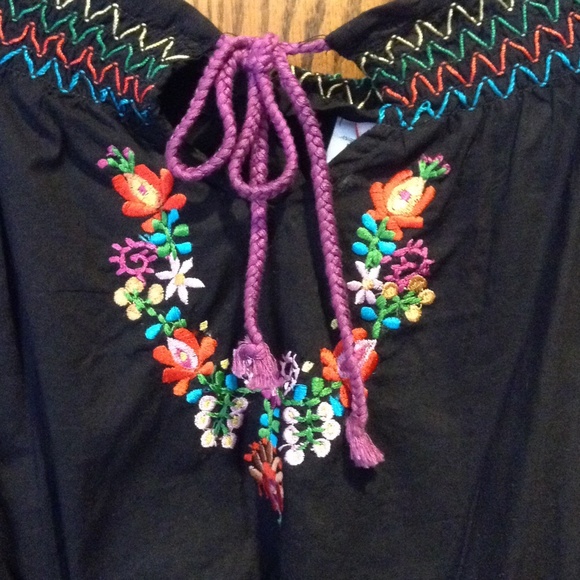 2CHILLIES Black Boho Off Shoulder Embroidered Top - Picture 4 of 5