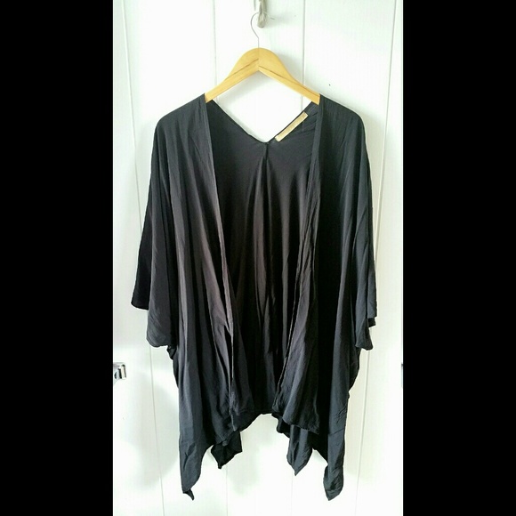 Black kimono top. WORN ONCE